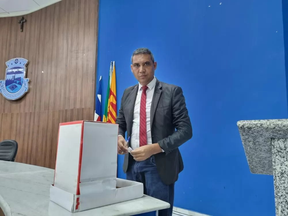 Renato Santos foi eleito presidente da Mesa Diretora da Câmara de Vereadores de Brumado