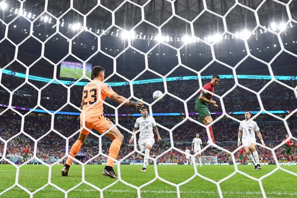 Portugal vence o Uruguai com 'corta-luz' de CR7 e se classifica para as oitavas