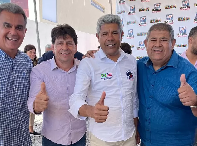 Ex-prefeito de Aracatu, Sérgio Maia prestigia visita de Governador Jerônimo Rodrigues em Caculé-BA