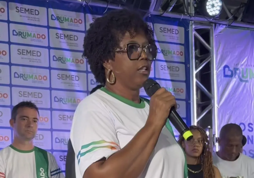 Prefeitura de Brumado inaugura creche com 194 vagas e praça de alimentação durante solenidade oficial