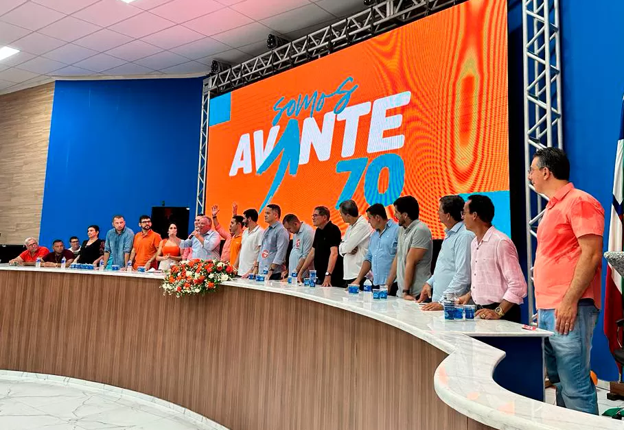 Fabrício Abrantes assume presidência municipal do AVANTE em evento de filiação na Câmara de Vereadores de Brumado