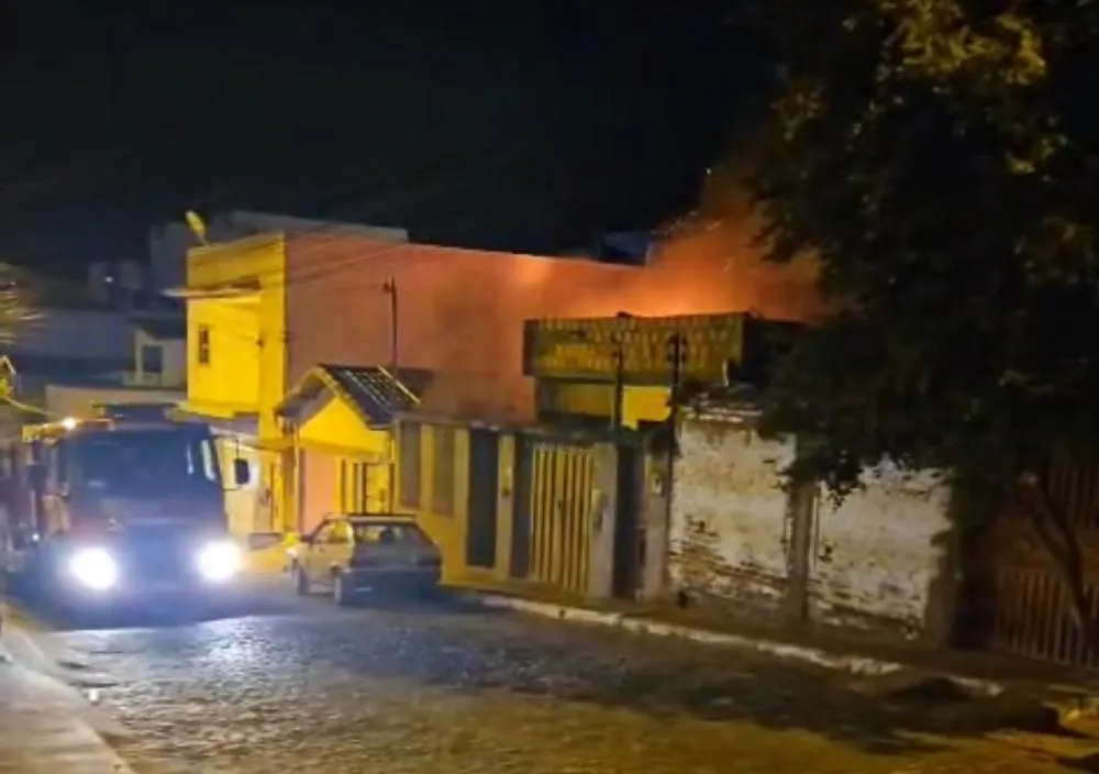 Homem ateia fogo na casa da ex-sogra e é encontrado morto em Brumado