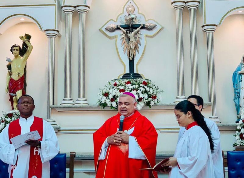 Brumado: Paróquia Bom Jesus celebra o Sacramento da Crisma