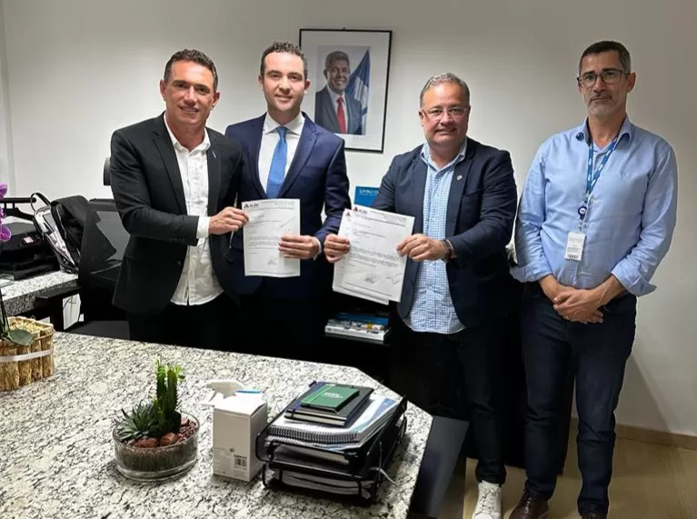 Brumado: Com presidente da EMBASA, Leonardo Góes, Fabrício Abrantes Trata de Demanda Hídrica do Município