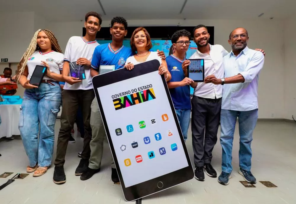 Estudantes do 2º ano do Ensino Médio da rede estadual são beneficiados com 148 mil tablets