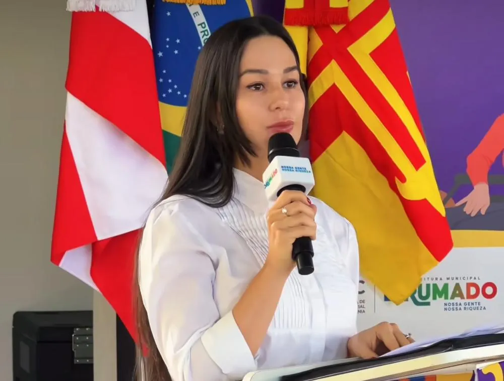 Primeira-dama Abiara Dias destaca coragem e união feminina na Conferência Territorial de Políticas para as Mulheres em Brumado