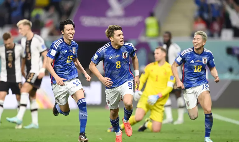 Japão vira em poucos minutos e vence a Alemanha na estreia da Copa