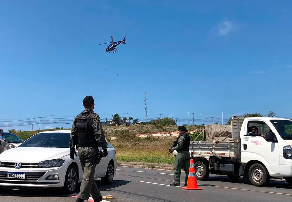 A 13ª Operação Força Total apreende armas, drogas, recupera veículos e captura foragidos da Justiça