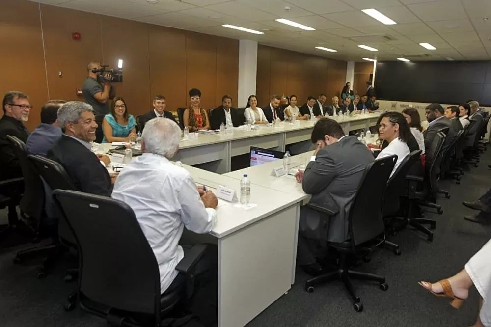 Jerônimo reúne secretariado e estabelece metas para os primeiros cem dias de governo