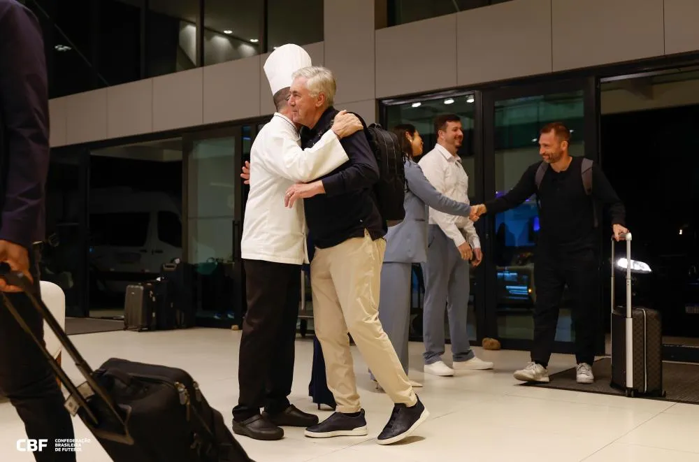 Seleção brasileira se apresenta para jogos contra Chile e Bolívia 