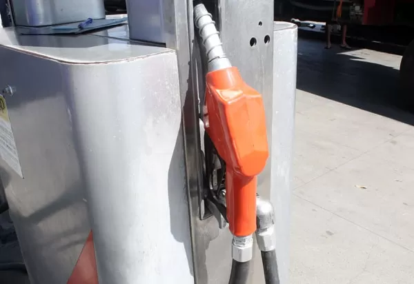 Petrobras anuncia redução de R$ 0,40 no preço do diesel