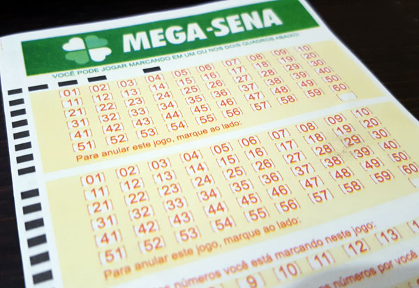 Mega-Sena acumula e pode pagar R$ 30 milhões no sábado
