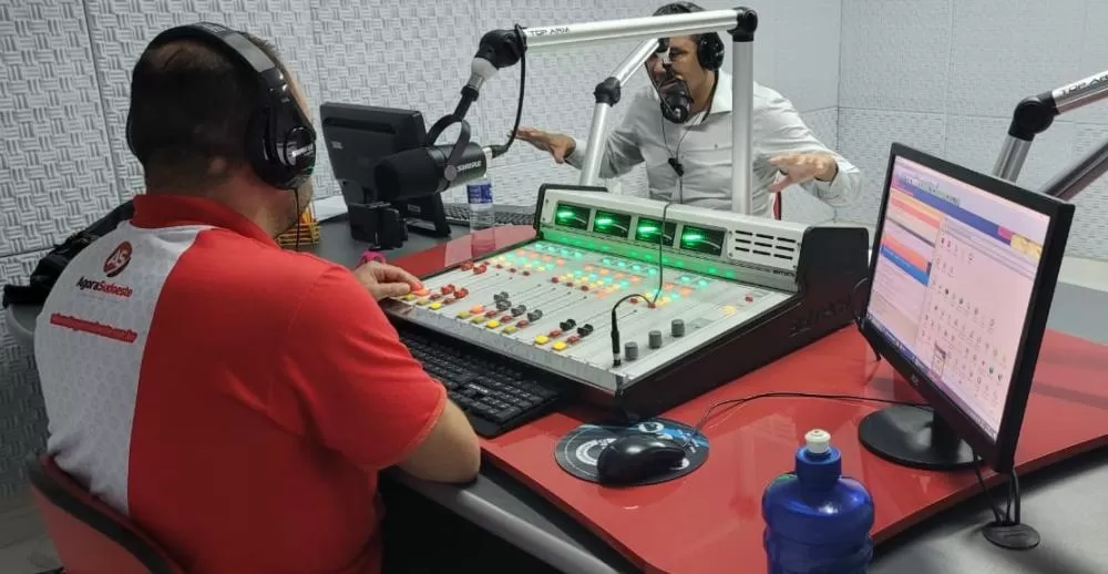 Em entrevista, Vereador Renato Santos fala sobre a licença definitiva da Rádio Câmara com Wilker Porto