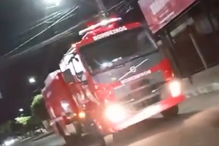Princípio de incêndio atinge churrascaria em Brumado e mobiliza Corpo de Bombeiros