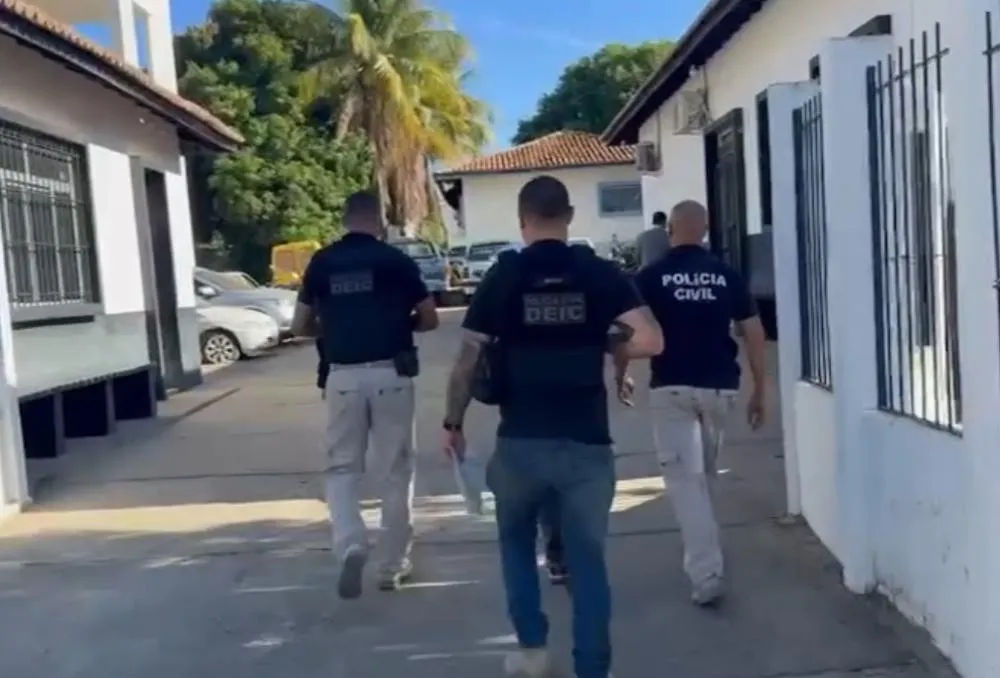 Polícia Civil cumpre mandados em Brumado contra suspeito de aplicar golpe de R$ 500 mil em idosos