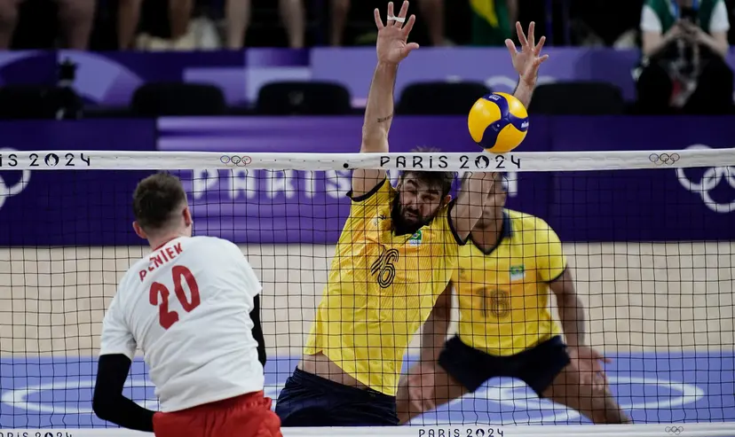 Brasil é superado pela Polônia no tie-break no vôlei masculino