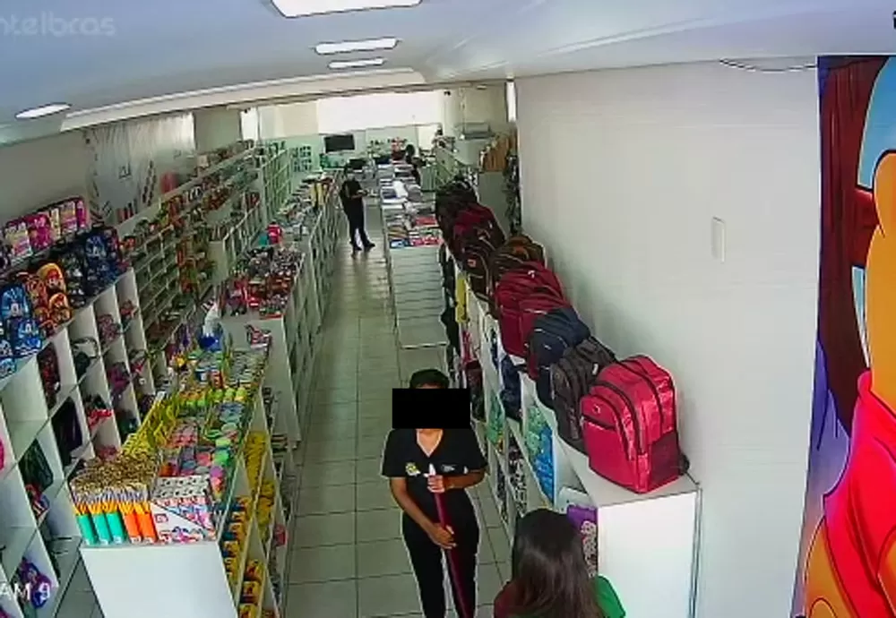 Brumado: Menores infratores são flagrados furtando papelaria