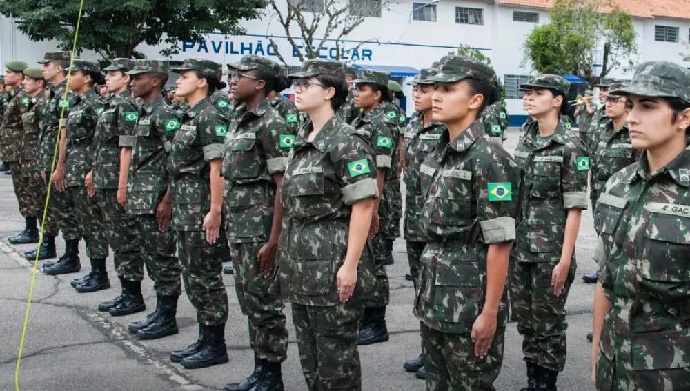Mulheres poderão se alistar voluntariamente nas Forças Armadas a partir de 2025