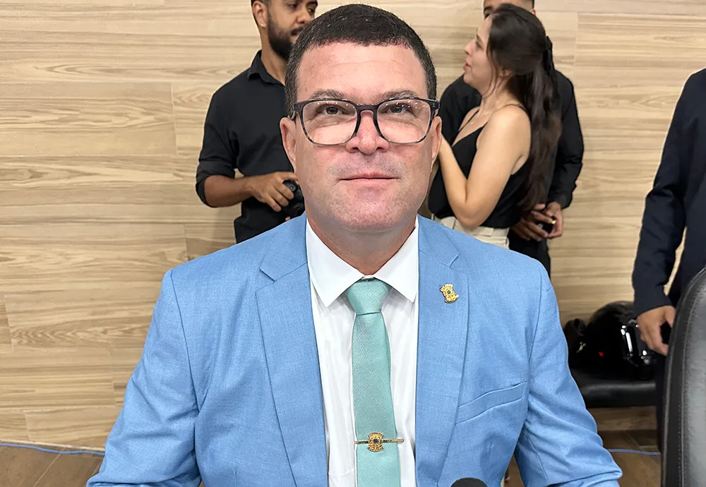 Durante sessão da Câmara, vereador Rey de Domingão anuncia retorno do Restaurante Popular em Brumado