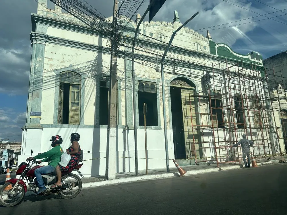 Brumado: Gestão de Fabrício Abrantes valoriza patrimônio histórico com restauração da Prefeitura Antiga
