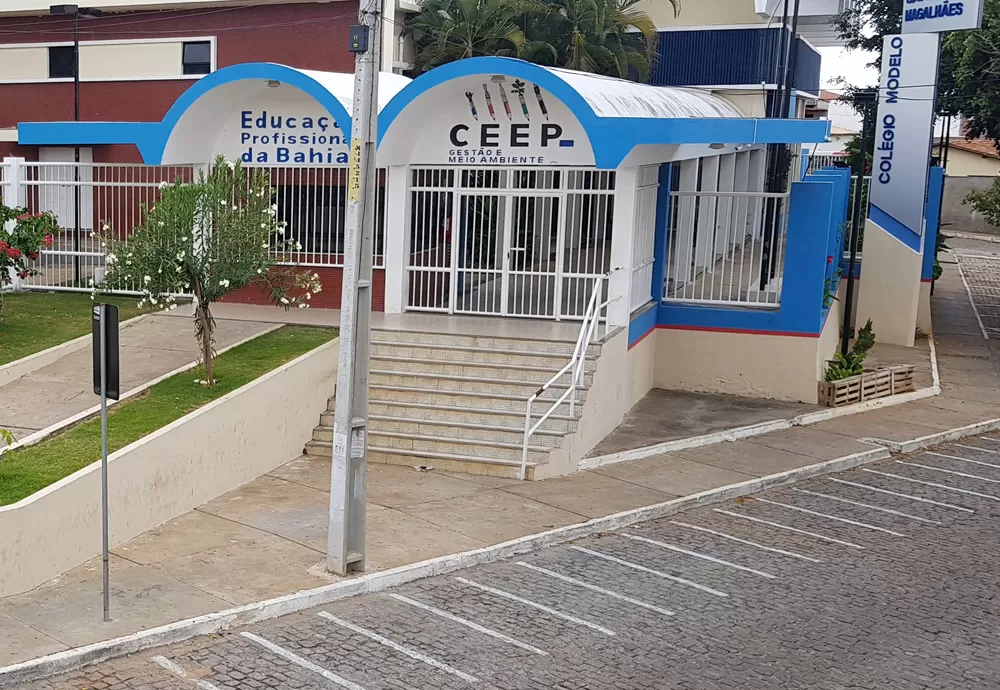 Equipe gestora e Colegiado Escolar do CEEP de Brumado manifestam repúdio às ações de perseguição política