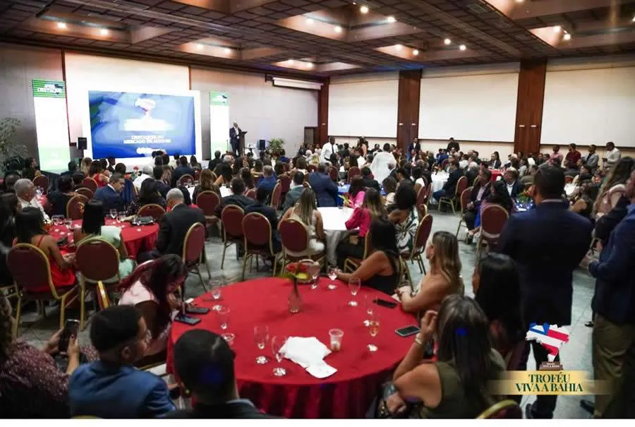 Troféu Viva a Bahia celebra a excelência e fortalece o mercado de seguros em Salvador