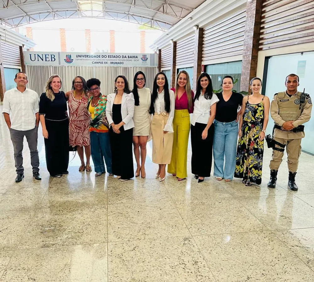 Reunião na UNEB discute estratégias para defesa dos direitos das mulheres em Brumado