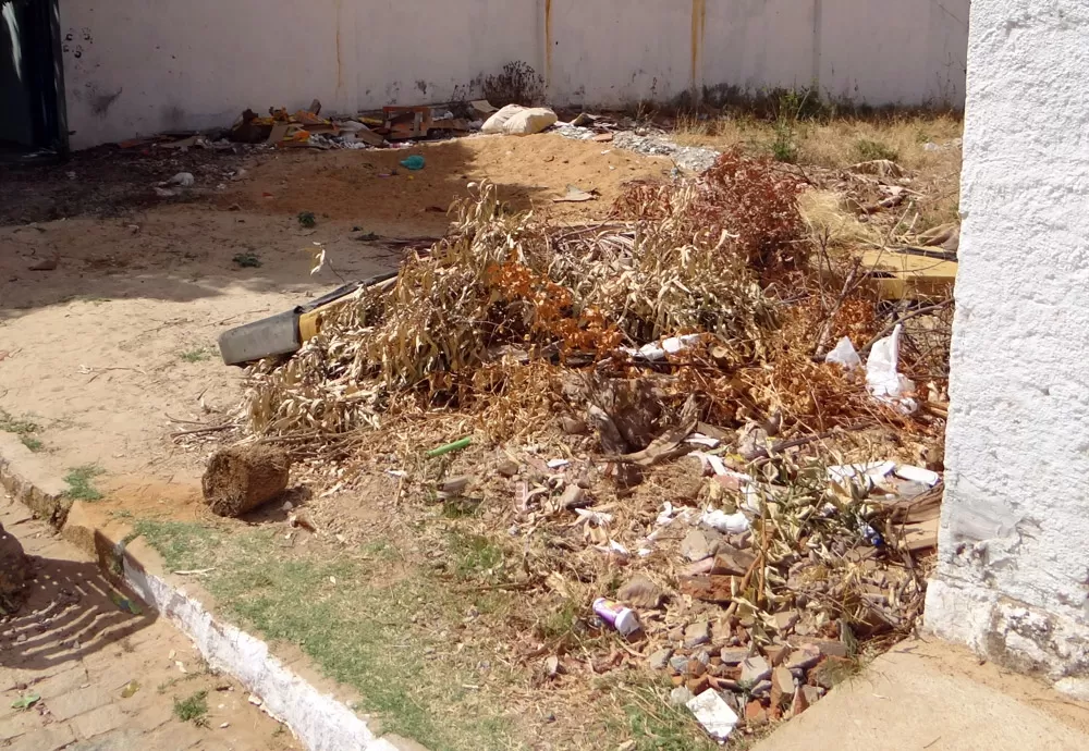 Departamentos de Meio Ambiente e Infraestrutura de Brumado intensificam fiscalização de terrenos urbanos