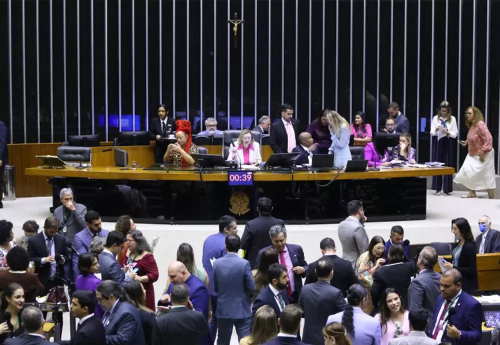 Câmara dos Deputados aprova proposta que institui pensão especial a filhos das vítimas de feminicídio