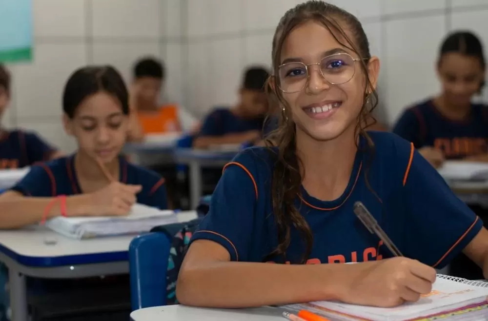 Gestão 'Educar para Libertar' Transforma Estruturas Educacionais em Brumado