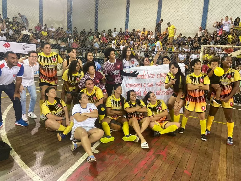 Elite é a campeã do Campeonato Brumadense de Futsal Feminino