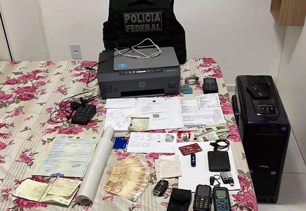 Conquista: PF faz operação visando à falsificação de documentos e estelionato