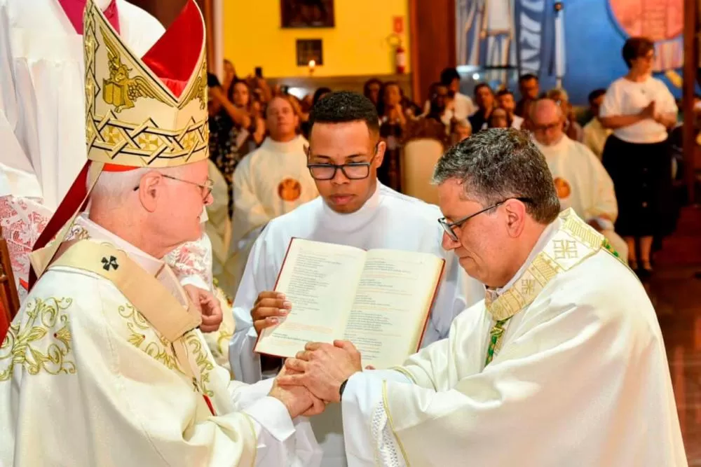 Natural de Caculé (BA), padre é ordenado bispo em São Paulo