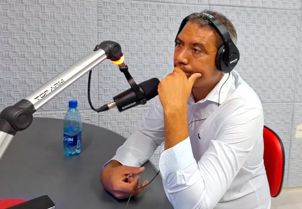 Presidente da Câmara de Vereadores de Brumado comenta declarações do prefeito em Podcast