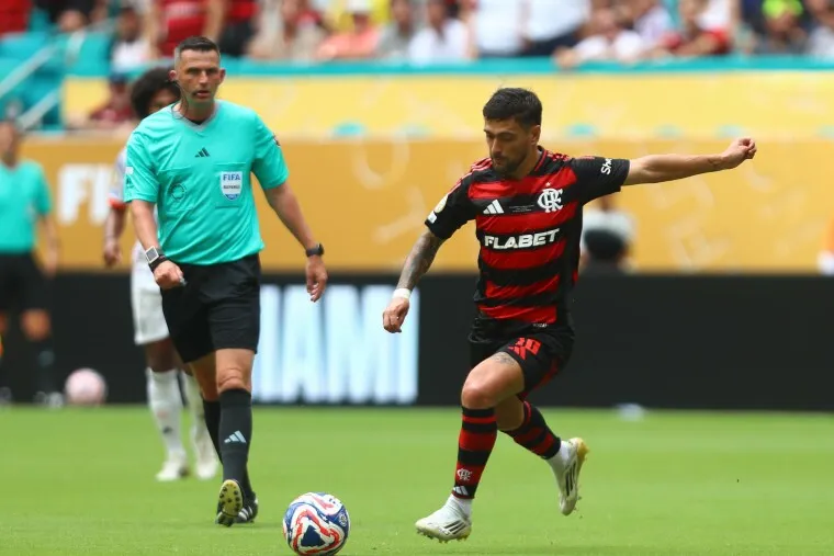 Flamengo perde para o Bayern de Munique e encerra a participação na Copa do Mundo de Clubes