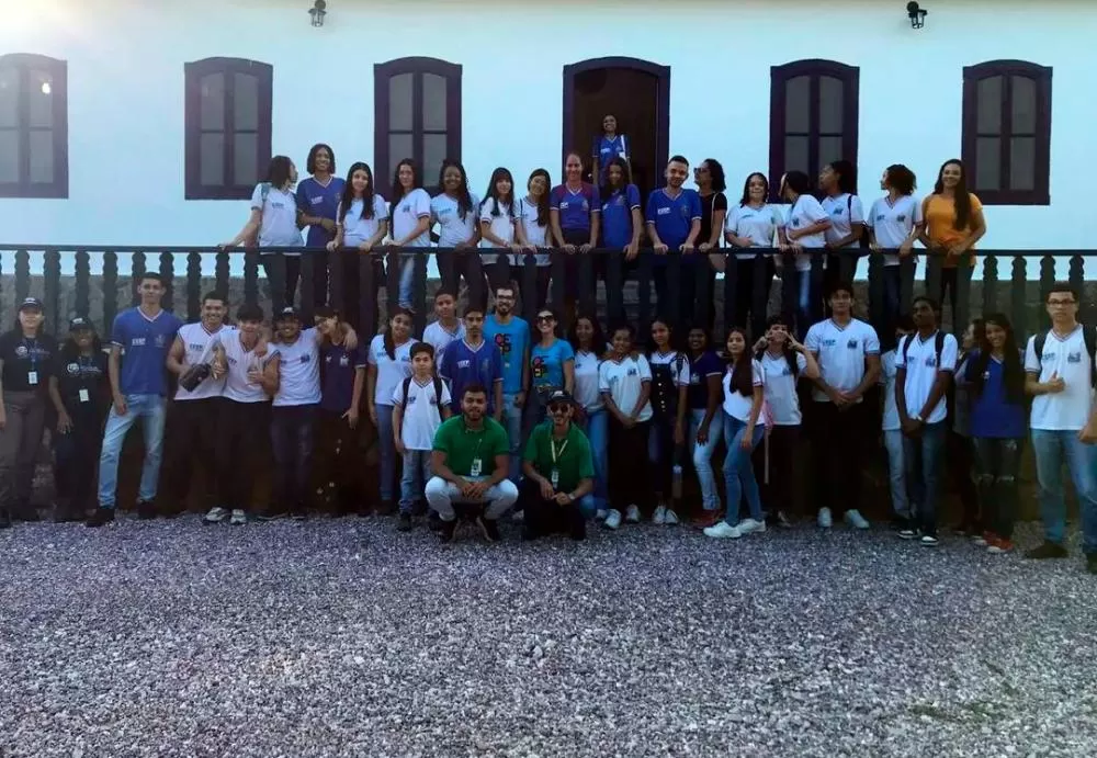 Alunos do CEEP Brumado realizam visita técnica em parceria com RHI Magnesita