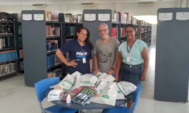 Biblioteca da UniFG doa mais de 50 kits escolares ao Lar das Crianças em Guanambi 