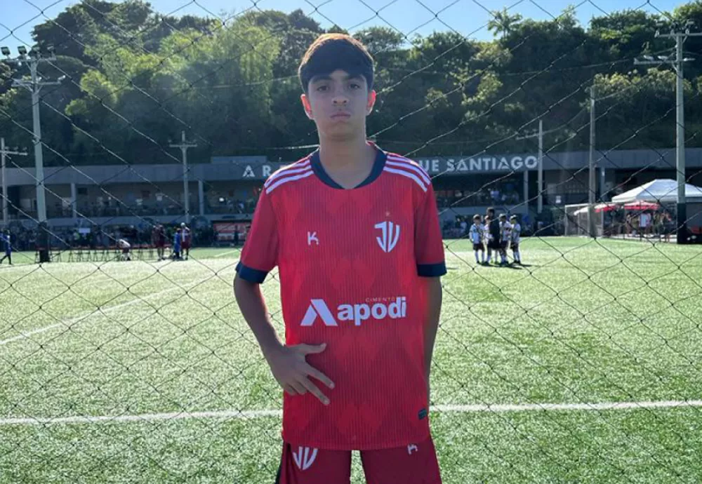 Brumadense João Felipe: Jovem craque da base comparado a Paquetá sonha em brilhar no Flamengo