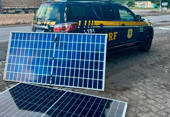 PRF prende homem por furto de carga após acidente na BR-116, na Bahia