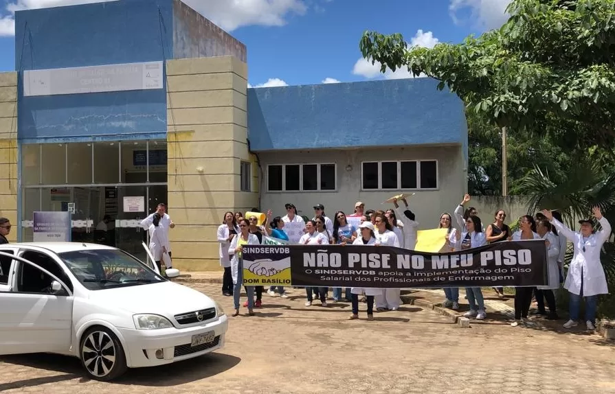 Dom Basílio: Profissionais de Enfermagem realizam manifestação 