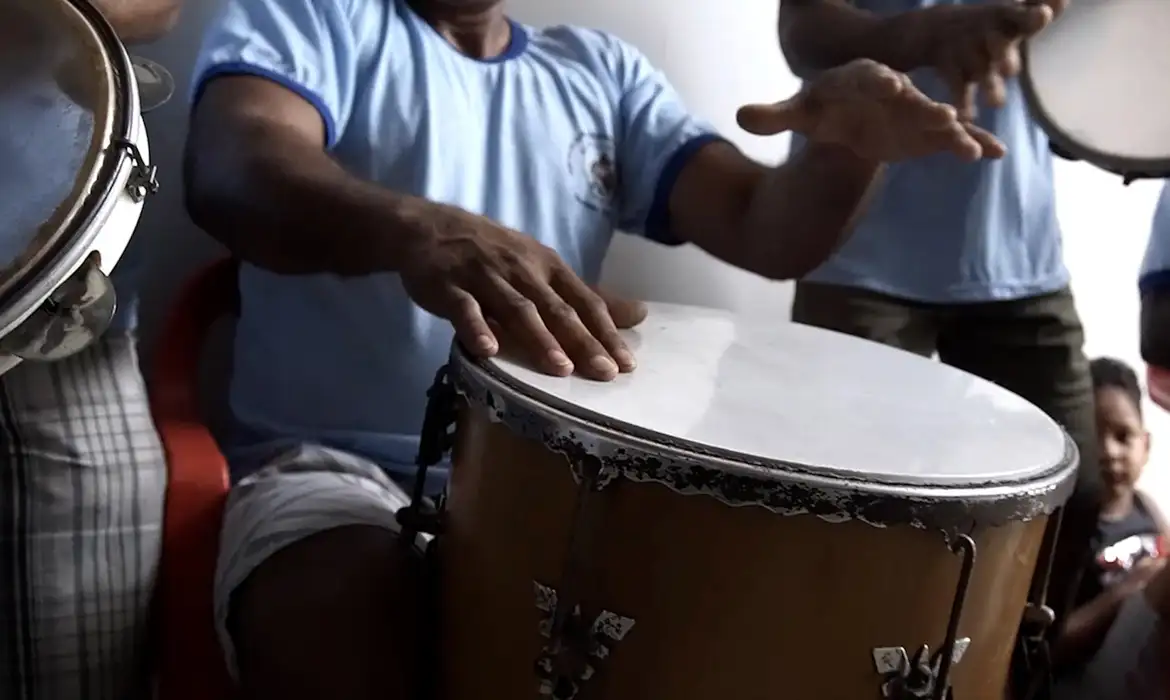 Instrumentos do samba são oficializados como manifestações da cultura nacional