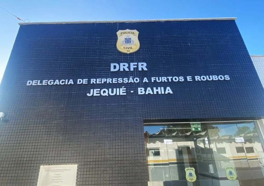 Suspeita de furtos em residências é presa e joias são recuperadas em Jequié