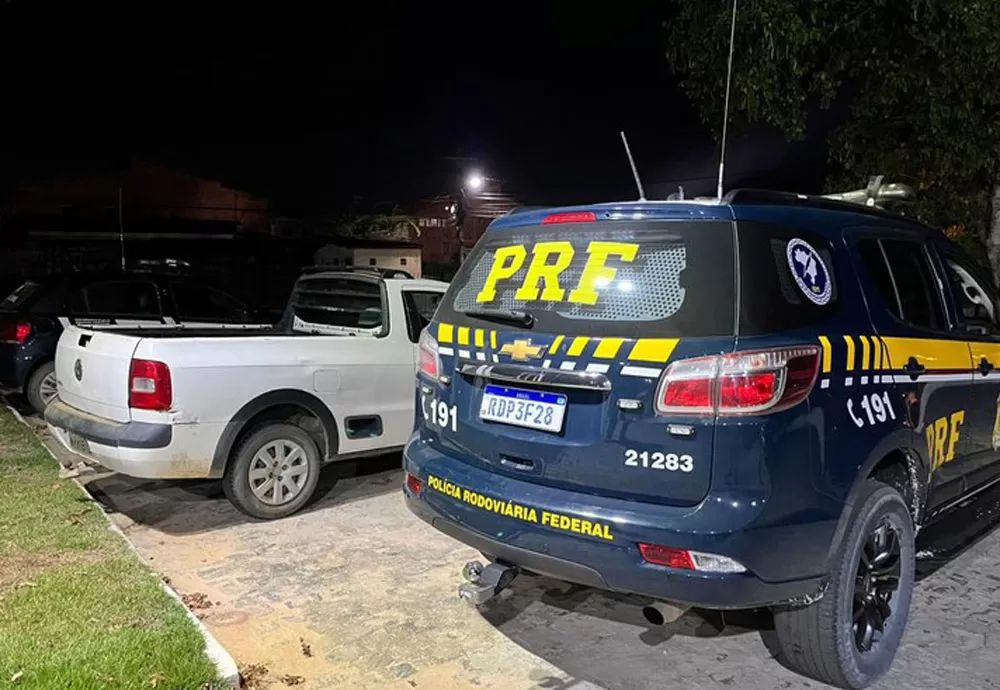 Saveiro roubada há mais de 10 anos é recuperada pela PRF