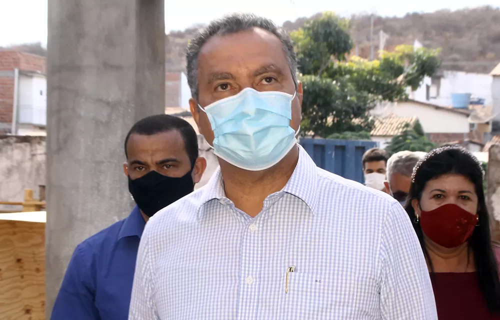 Rui recomenda uso de máscaras em ambientes fechados, mas descarta retomada da obrigatoriedade por enquanto