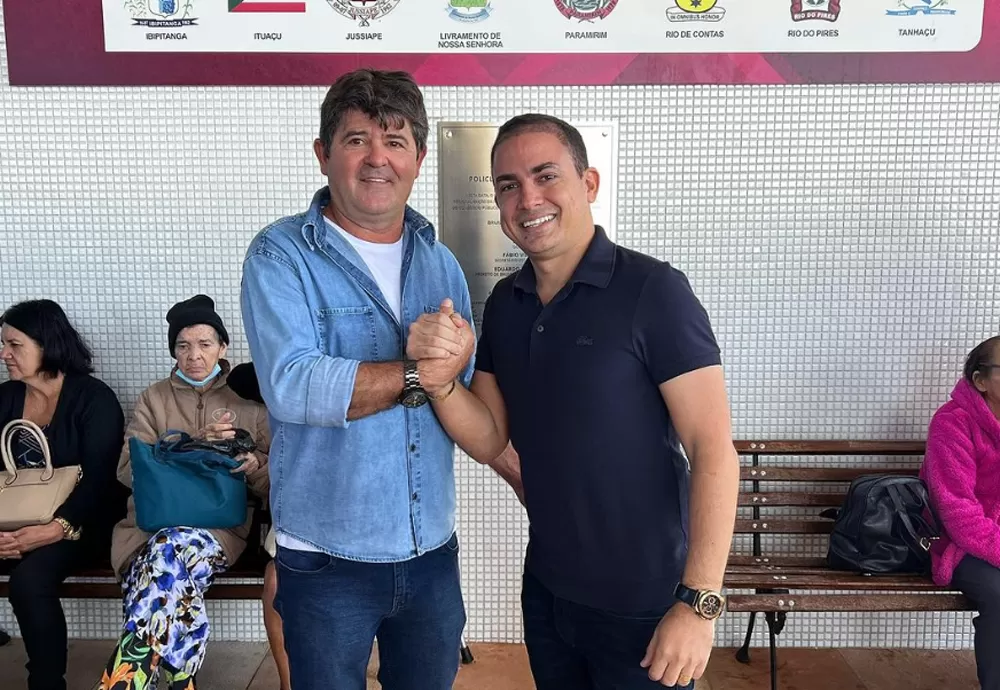 Phellipe Brito, prefeito de Ituaçu, é eleito presidente da Policlínica Regional em Brumado