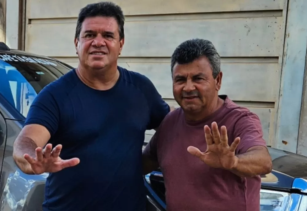 Deputado Marquinho Viana e líder político Wilson do Café visitam obra de ampliação de estação de tratamento de água em Barra da Estiva