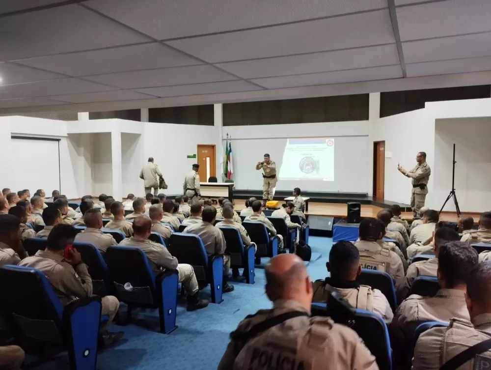 Brumado: Comandante do 24º Batalhão da Polícia Militar promove reunião com efetivo