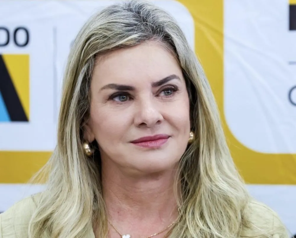 ‘Quem ama uma terra, se apaixona por sua gente’, declarou Ivana Bastos nos 106 anos de Guanambi