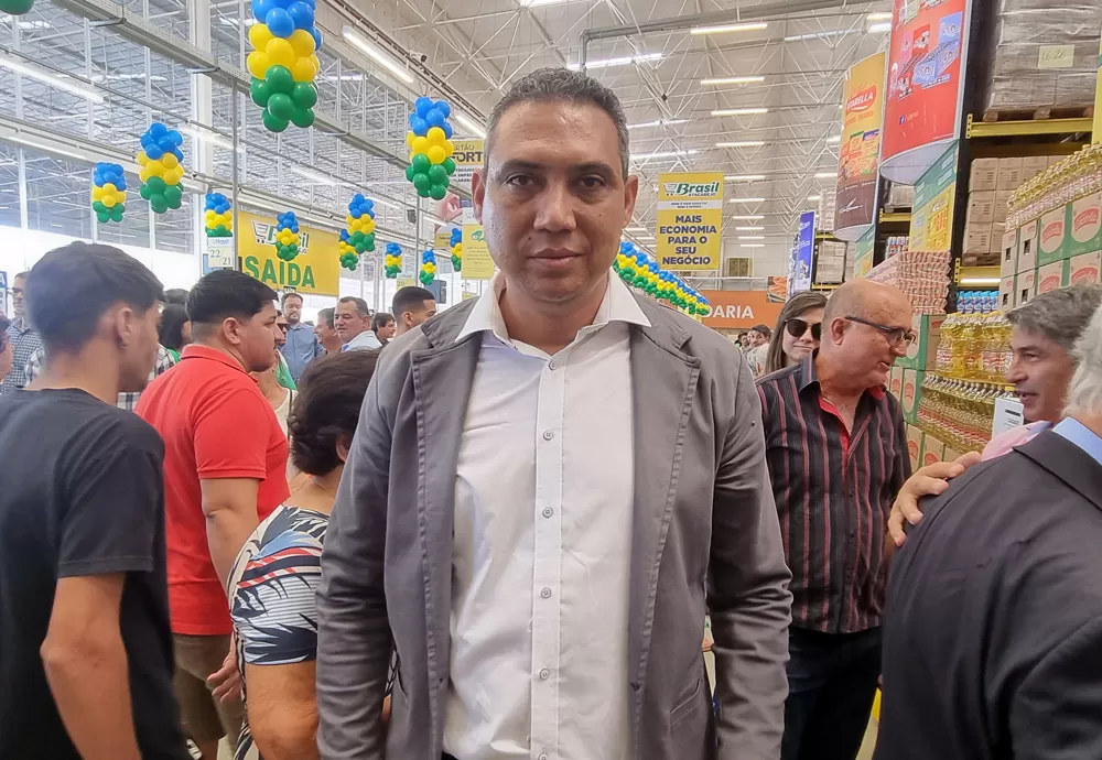 Presidente da Câmara de Brumado, Renato Santos comemora inauguração do Brasil Atacarejo