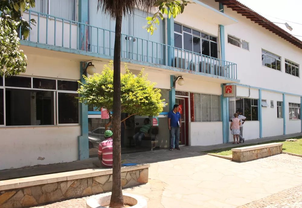 Prefeitura de Brumado suspende alvará para construção de torre de telefonia no Bairro Santa Tereza